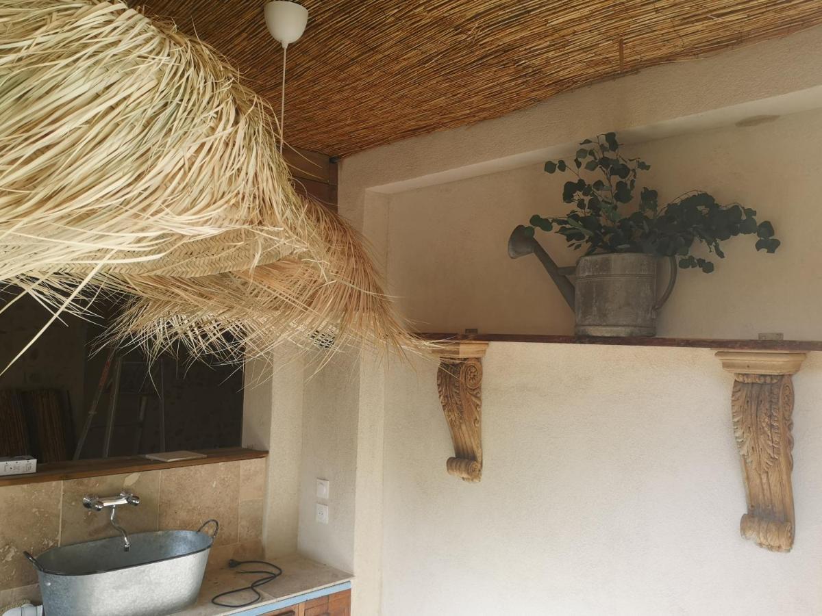 Drome Provencale Maison Familiale Calme Dans Village Valreas Luaran gambar