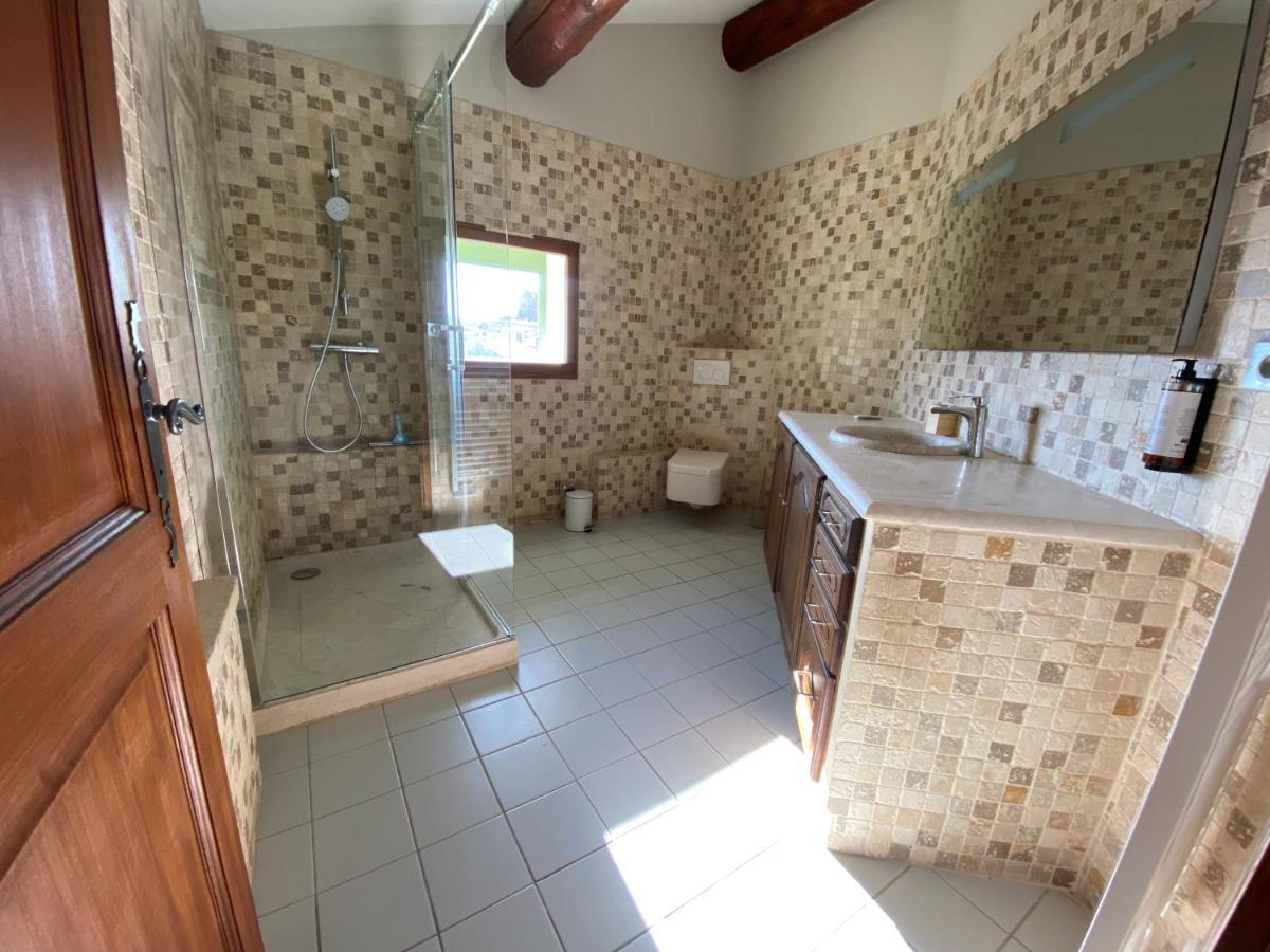 Drome Provencale Maison Familiale Calme Dans Village Valreas Luaran gambar