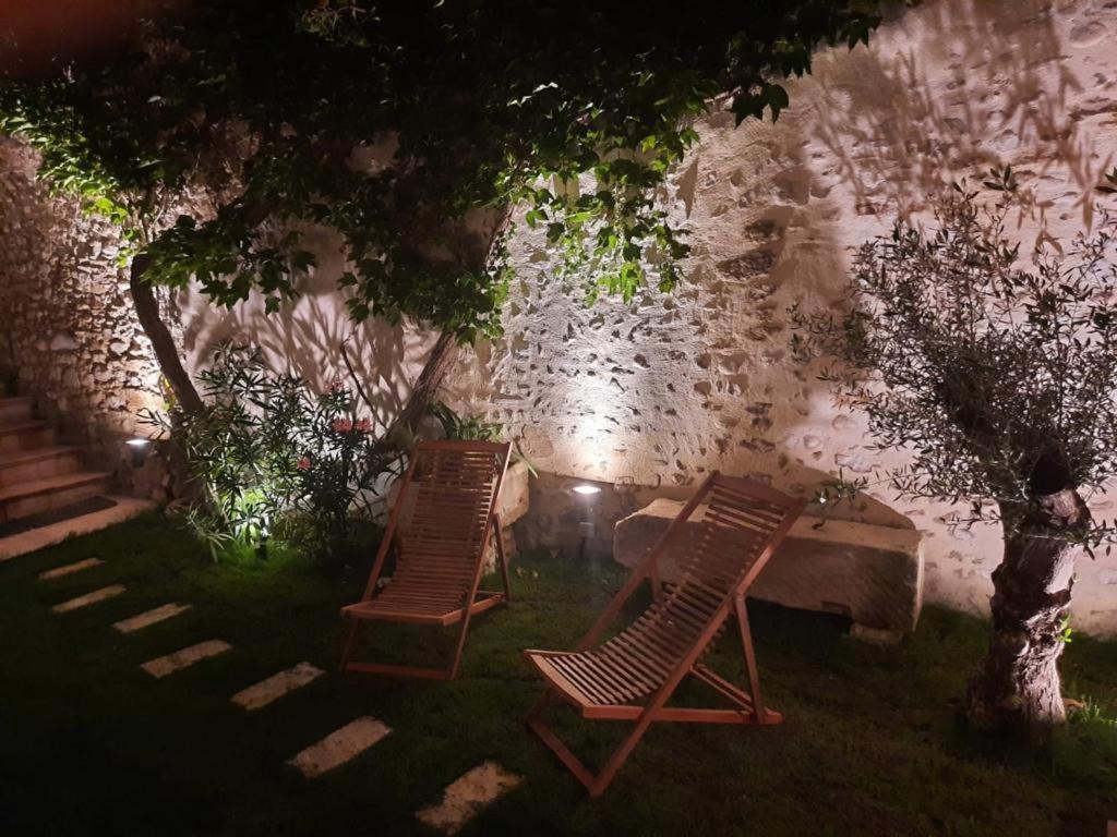 Drome Provencale Maison Familiale Calme Dans Village Valreas Luaran gambar