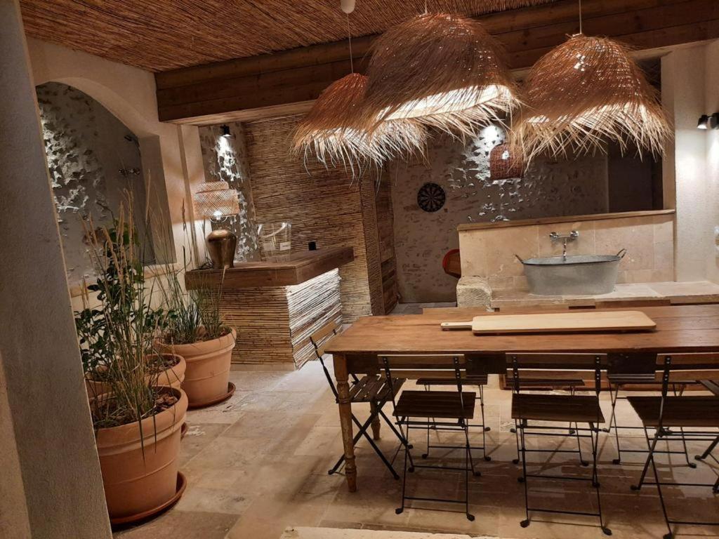 Drome Provencale Maison Familiale Calme Dans Village Valreas Luaran gambar