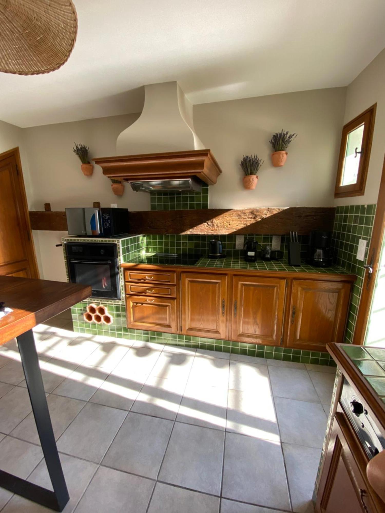 Drome Provencale Maison Familiale Calme Dans Village Valreas Luaran gambar