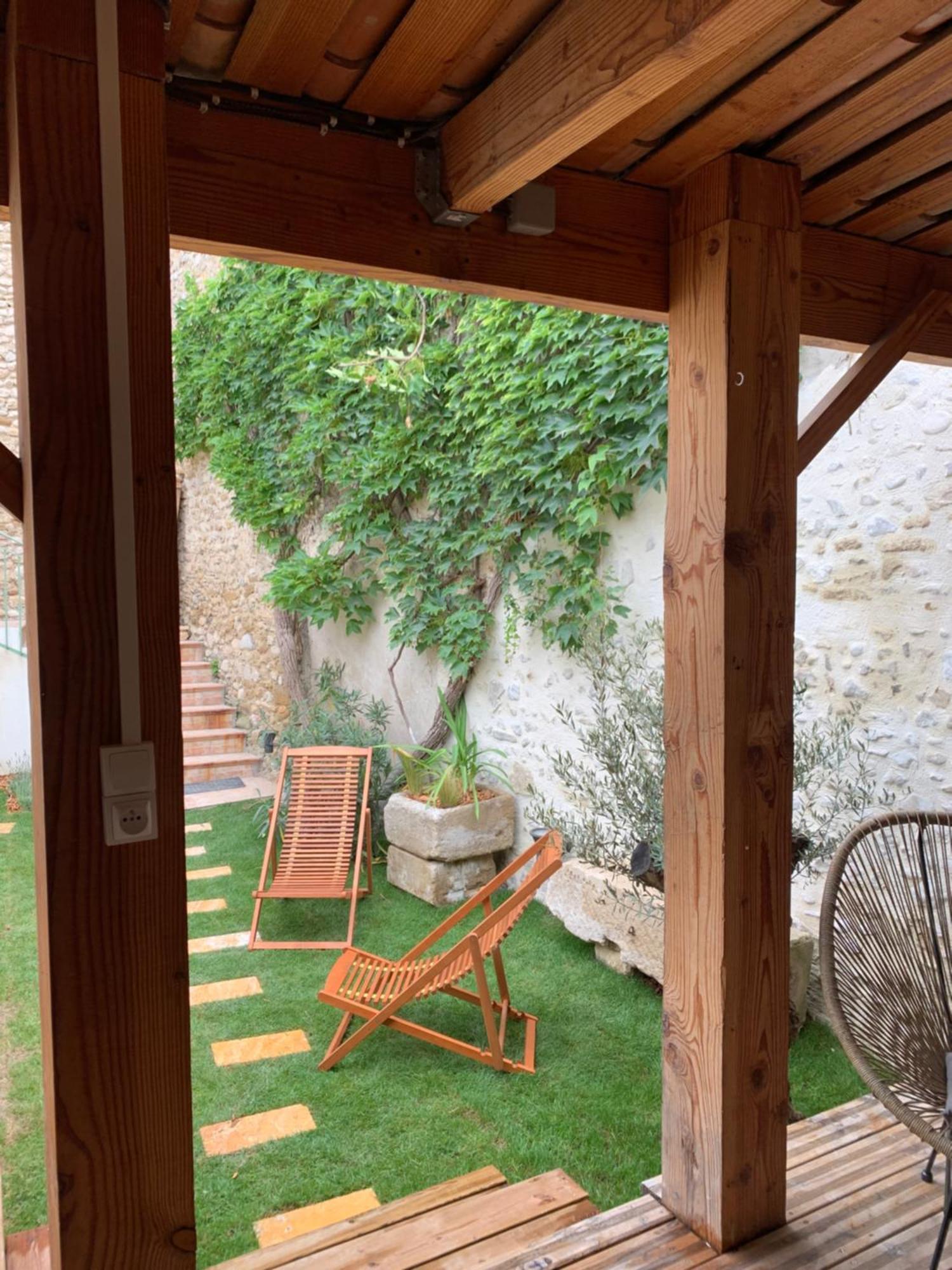 Drome Provencale Maison Familiale Calme Dans Village Valreas Luaran gambar
