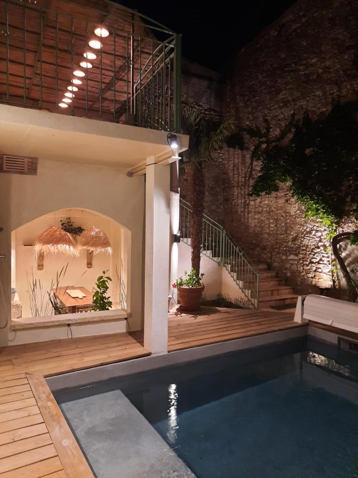 Drome Provencale Maison Familiale Calme Dans Village Valreas Luaran gambar