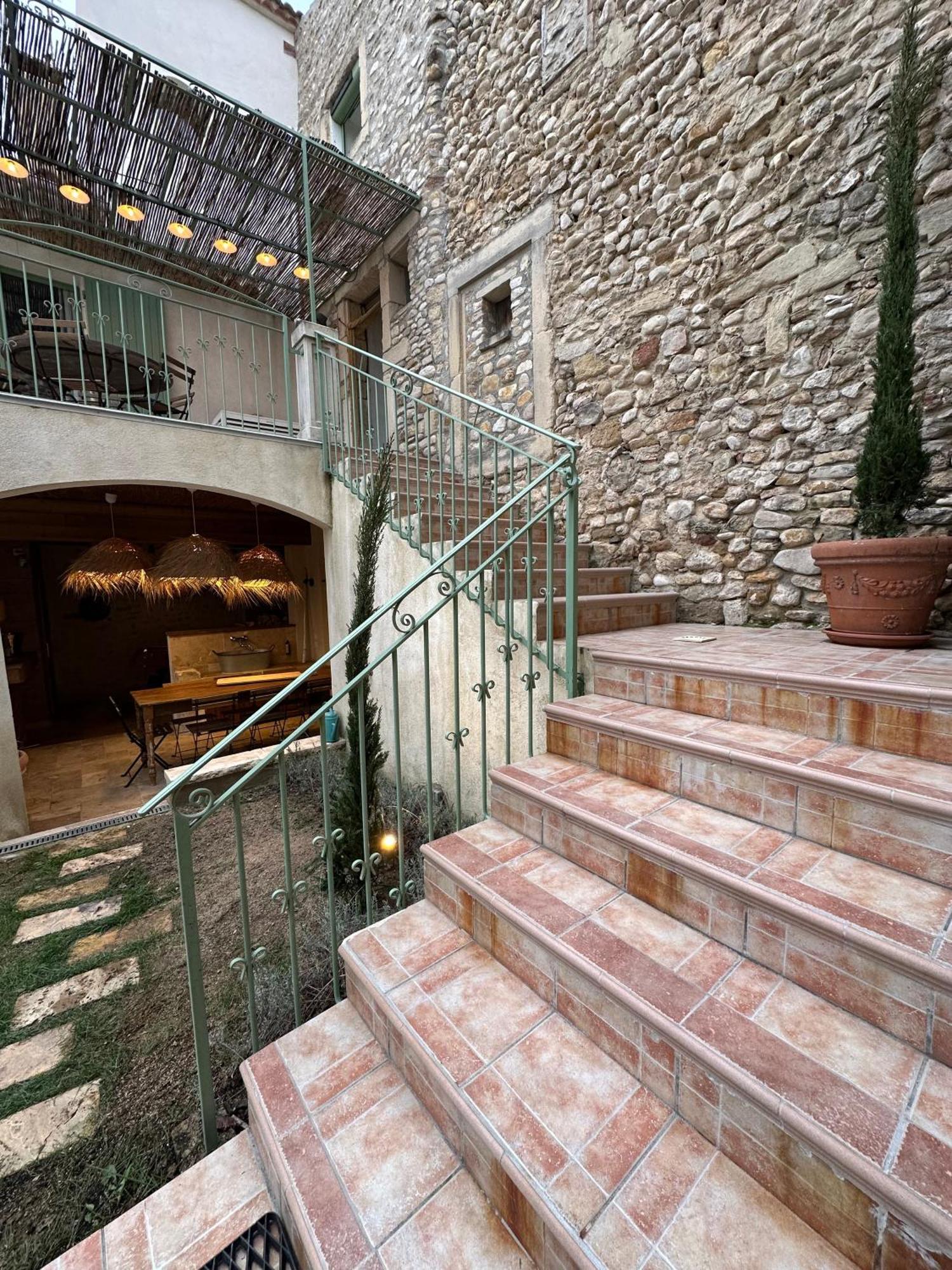 Drome Provencale Maison Familiale Calme Dans Village Valreas Luaran gambar