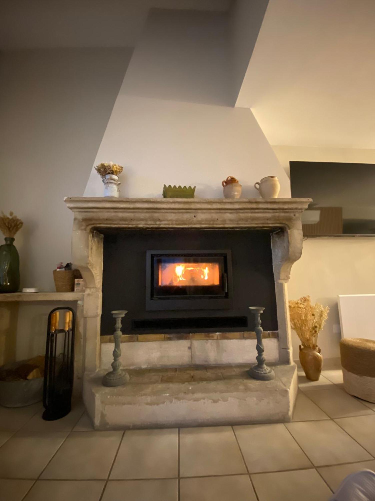 Drome Provencale Maison Familiale Calme Dans Village Valreas Luaran gambar